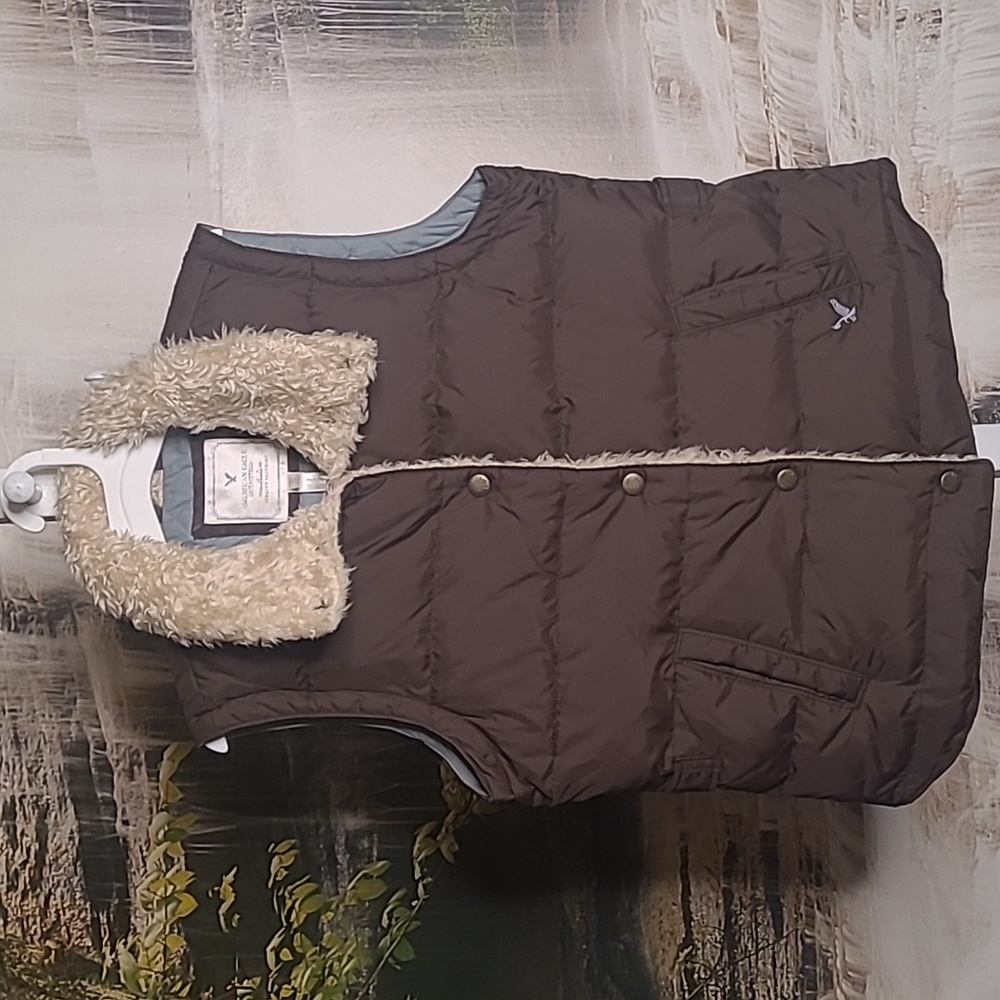 American Eagle Outfitter Women Medium fall brown vest faux winter down duvet